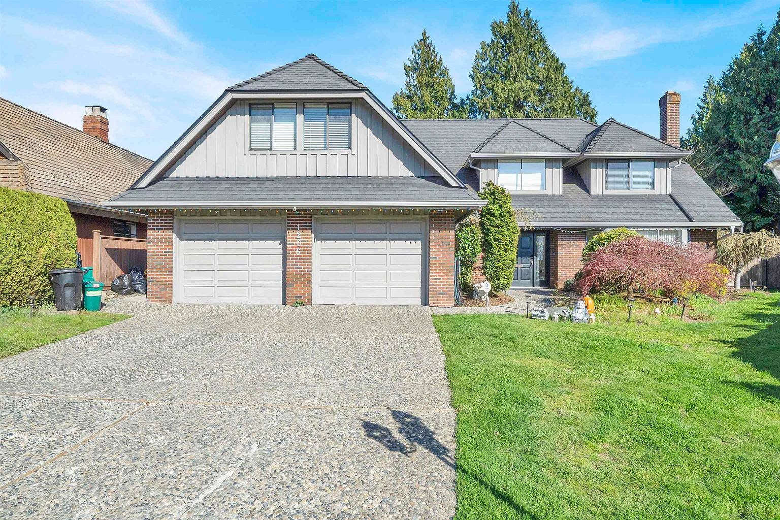 1206 Pacific Dr photo 1