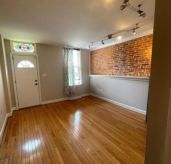1112 S Conkling St #1 — Photo 3