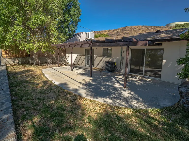 19726 Merryhill St — Photo 10