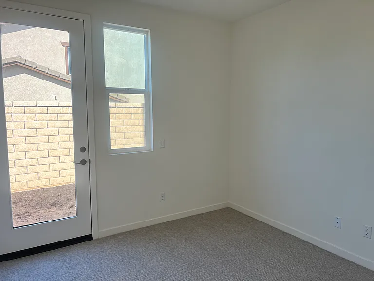 2643 Macbeth Ave #2 — Photo 8