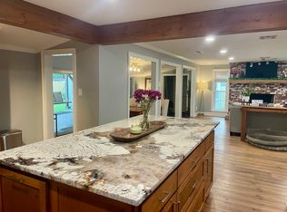 8755 Forest Hill Dr, Baton Rouge, LA 70809