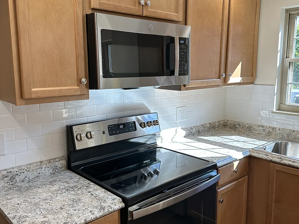 459 Bernhardt Dr #3