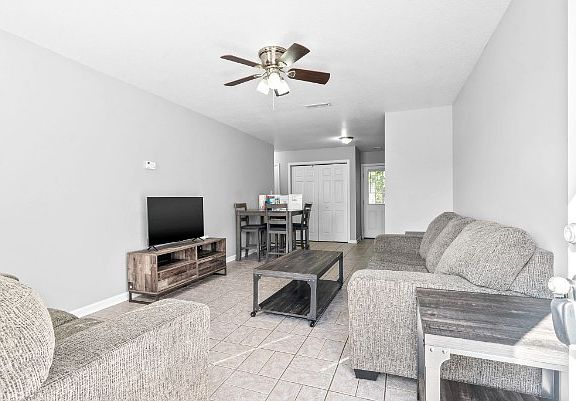 5th image of 535 Lafayette Rd #8