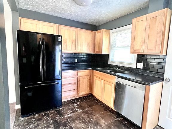 3rd image of 4504 S 47th St