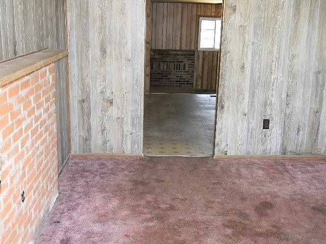 2nd image of 6772 Linwood Rd