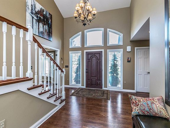 2nd image of 1636 High Hollow Dr