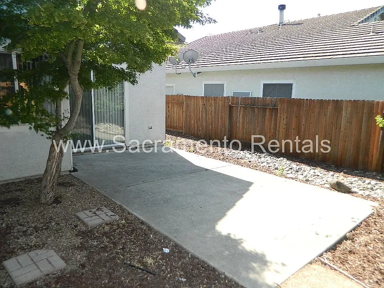 61 White Birch Ct — Photo 13