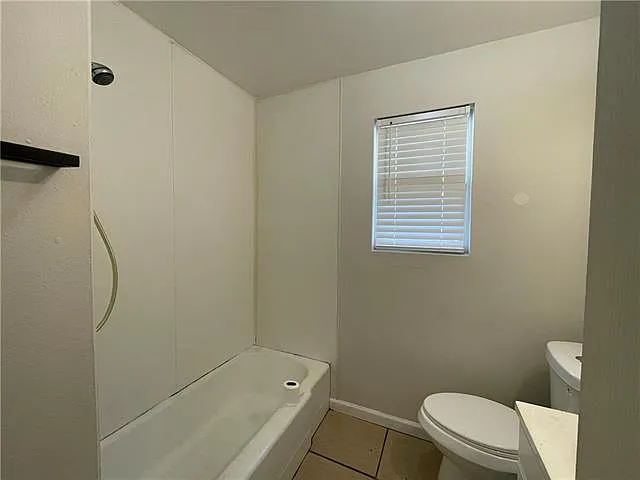 3207 1/2 Jackson Blvd — Photo 9