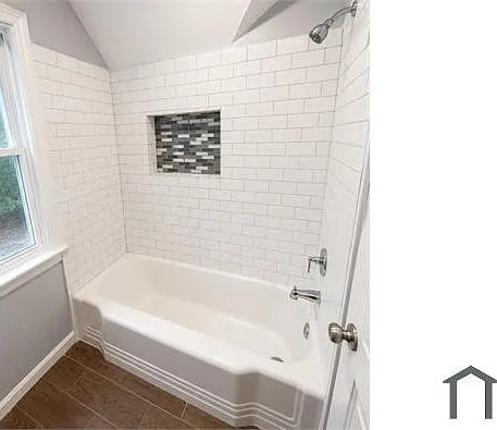 801 N Winnebago St #2 — Photo 2