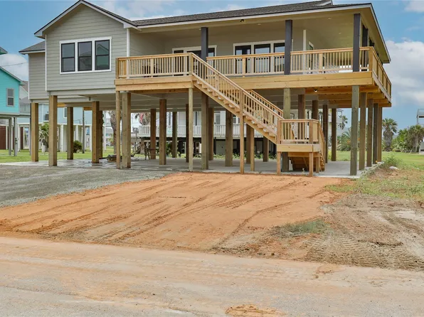 13031 Jolly Roger Dr, Freeport, TX 77541
