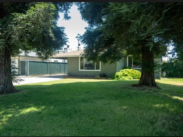 1136 E Griffith Way, Fresno, CA 93704