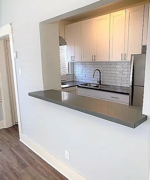 1819 E 4th St — Photo 18