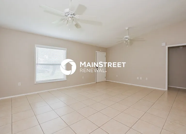 2404 Calloway Dr — Photo 2