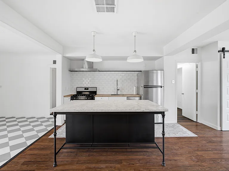 1614 E Roma Ave — Photo 5