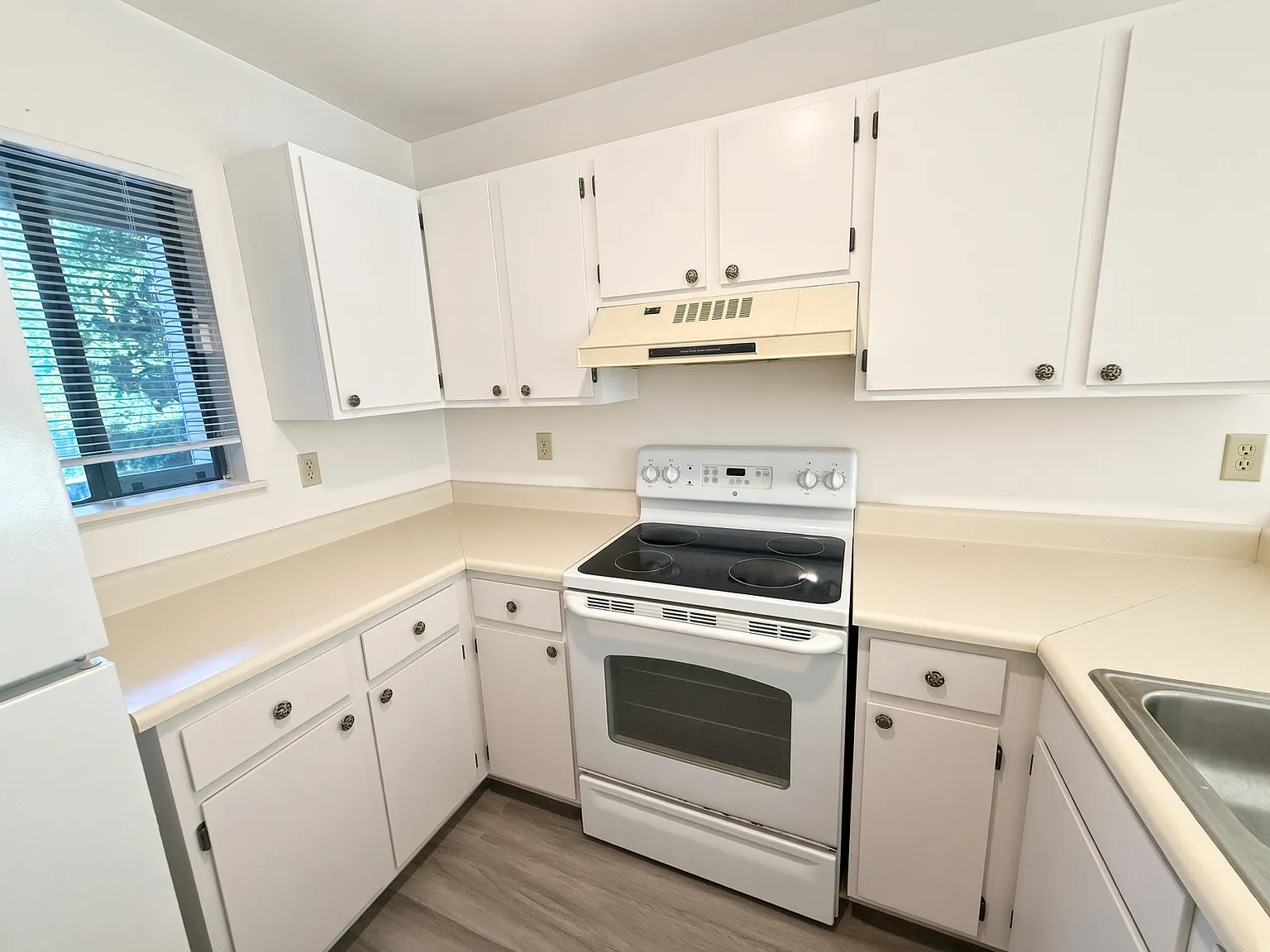 2 bed, 874 sqft, $1,175 — Photo 4