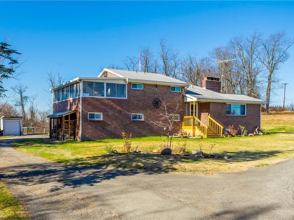 101 Calhoun Rd, Elizabeth, PA 15037
