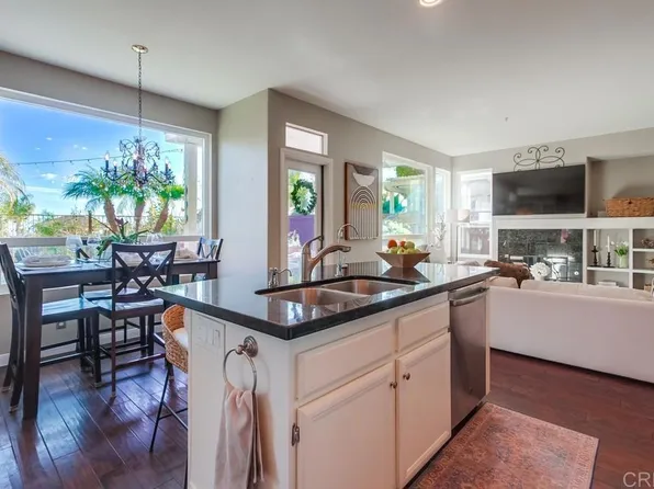 2253 Bear Rock Gln, Escondido, CA 92026