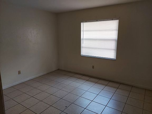 5th image of 1904 NE 17th Pl APT 5