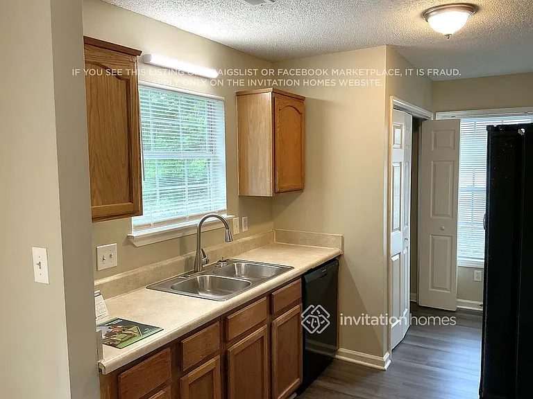 7609 Denon Hills Dr — Photo 4