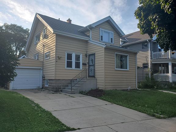 Front Door access to lower unit