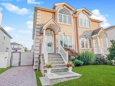 270 Candon Ave, Staten Island, NY, 10309