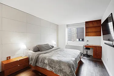 308 East 38th Street, #6D