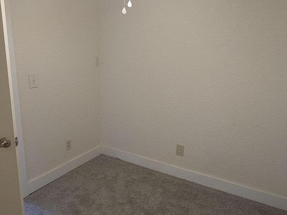 5th image of 612 Downs St