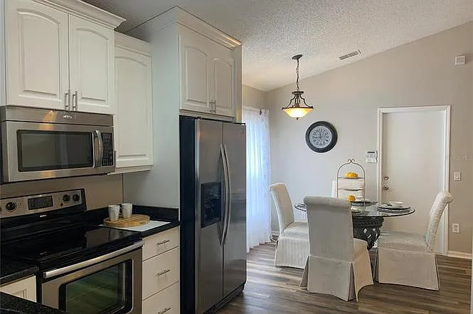 13633 Emeraldview Dr — Photo 13