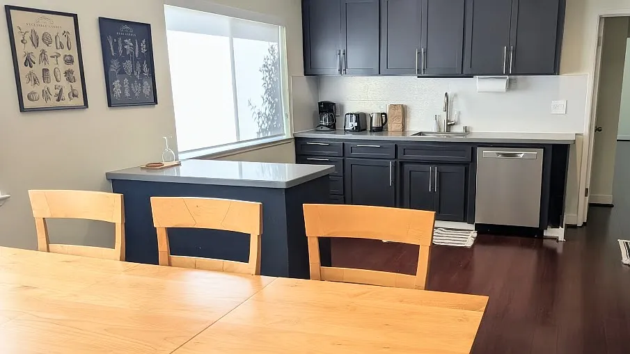 1385 San Domar Dr — Photo 4