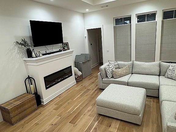 4th image of 303 Stewart Point