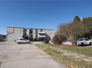 71 Vanier Dr #105, Kitchener, ON N2C 1J4