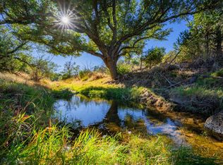 527 Walter Rd, Fredericksburg, TX 78624