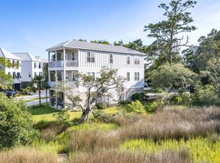 160 Half Shell Ct, Pawleys Island, SC 29585