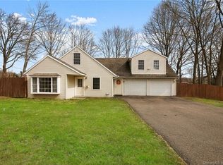82 Hazelwood Ter, Stratford, CT 06614
