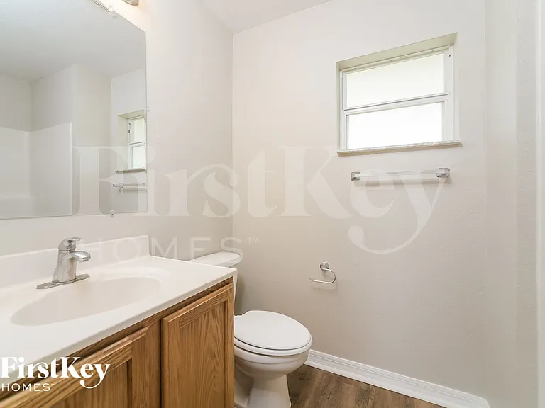 331 Columbo St — Photo 13