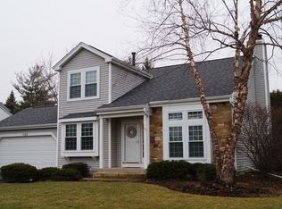 1158 Stanton Rd, Lake Zurich, IL 60047