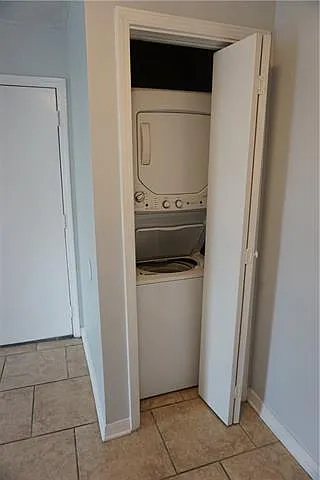 4218 Hessmer Ave #214 — Photo 12