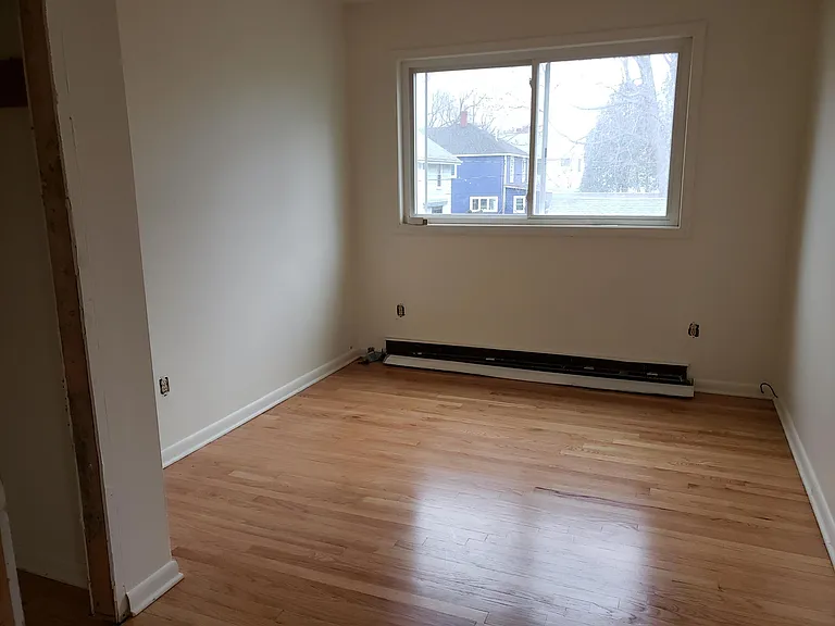 54 Wells St — Photo 7