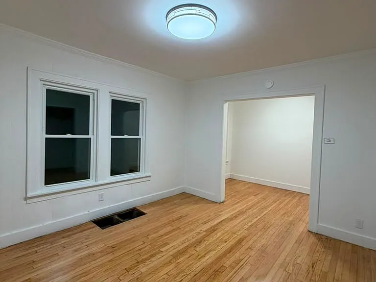 426 N Carroll Ave — Photo 13