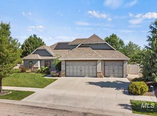 2574 E Granadillo Dr, Meridian, ID 83646