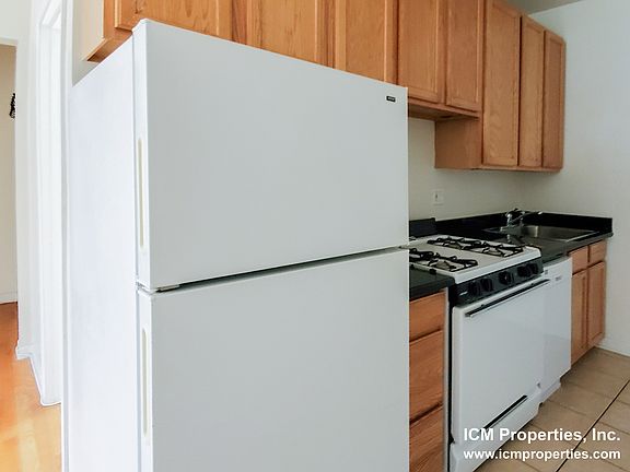 5th image of 39263 N Pine Grove Ave #3E