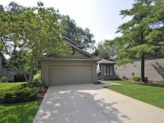 2nd image of 17876 Amberwood Ln