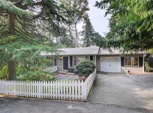 1207 212th Ave NE, Sammamish, WA 98074