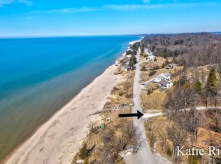 10304 Lost Valley Rd, Montague, MI 49437