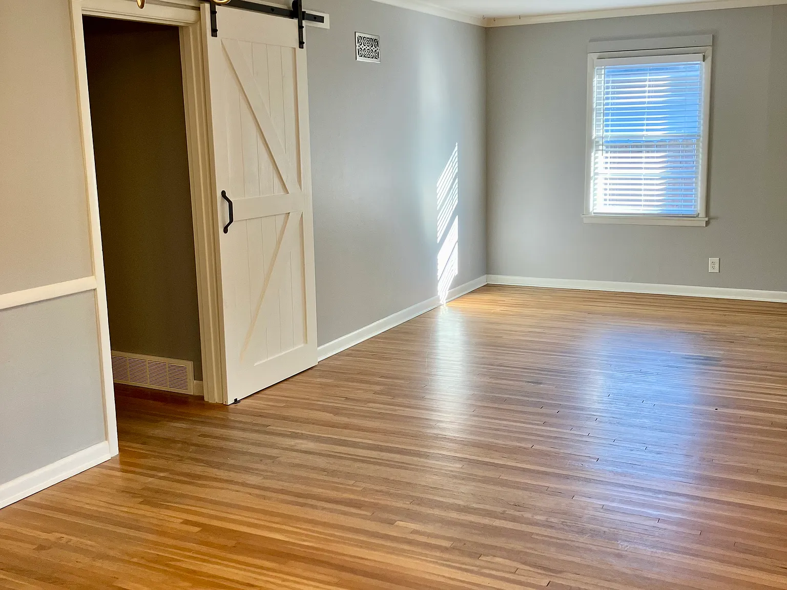 3 bed, 1.5 bath, 1765 sqft, $1,800 — Photo 4