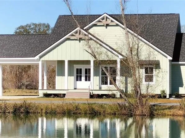 2696 Grand Point Hwy, Breaux Bridge, LA 70517