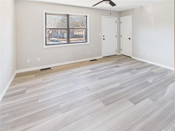 5th image of 218 SE 51st Rd