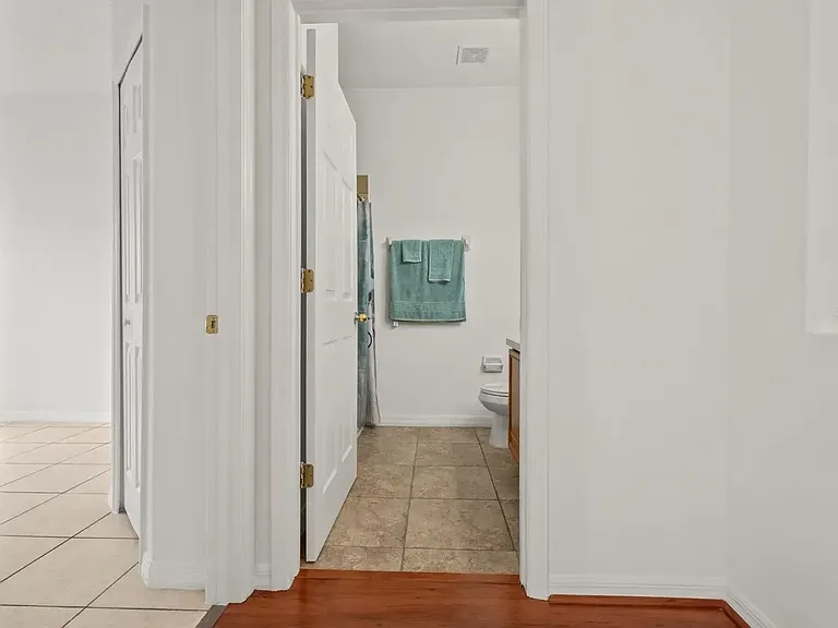 1911 Michigan Ct — Photo 47