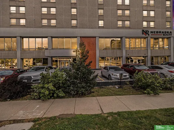 105 N 31st Ave #702, Omaha, NE 68131