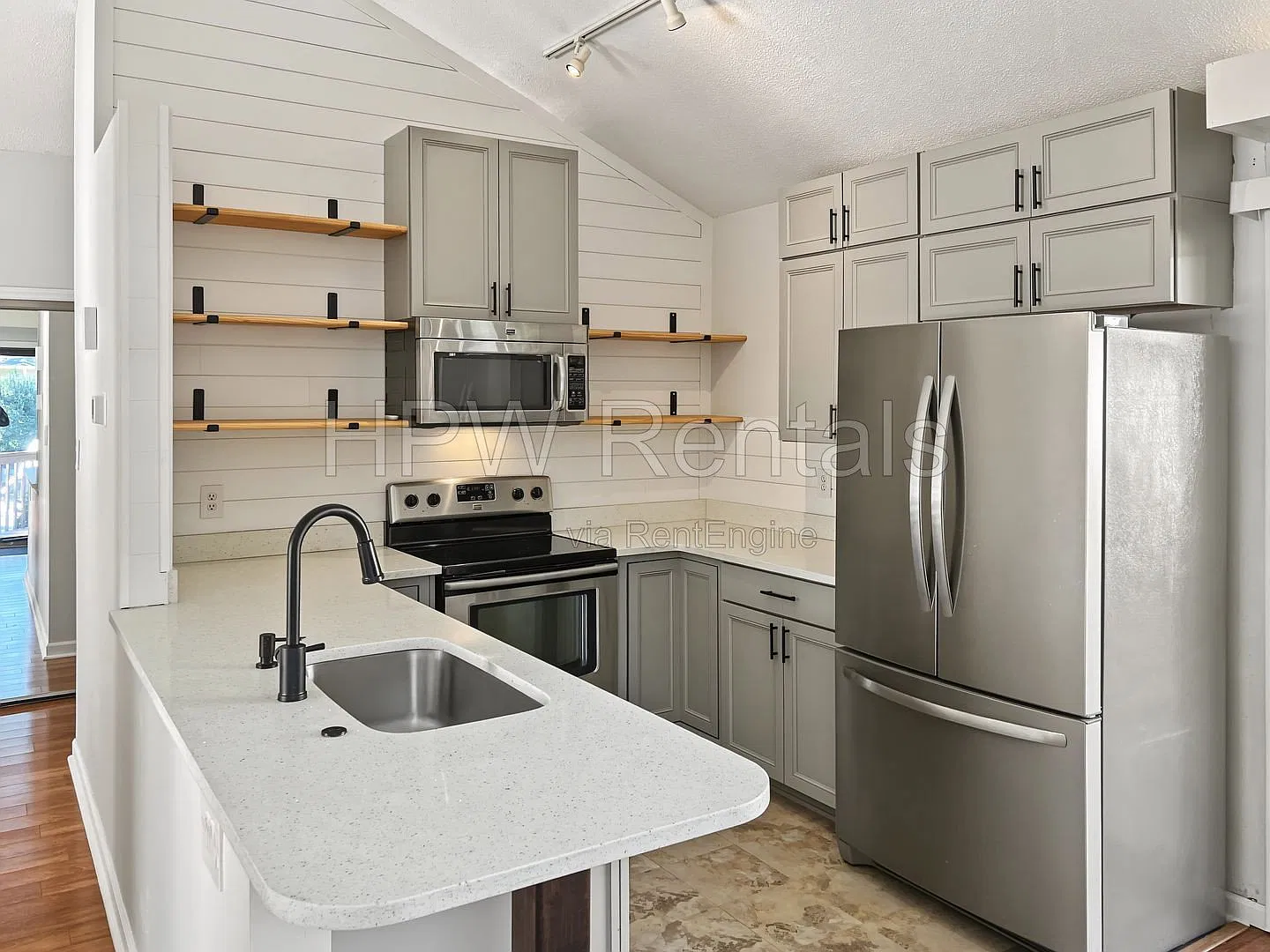 1 bed, 1.0 bath, 576 sqft, $1,500 — Photo 4